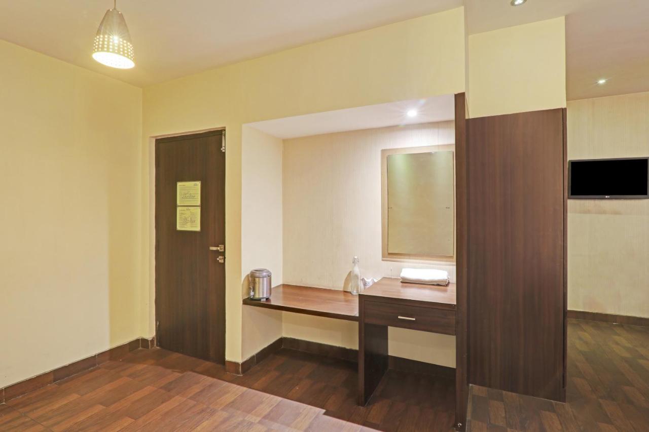 Townhouse Oak Hotel Shelter 러크나우 외부 사진